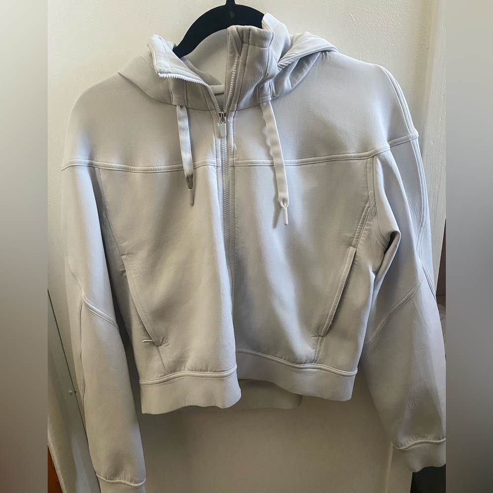 Lululemon size 8 zip up jacket